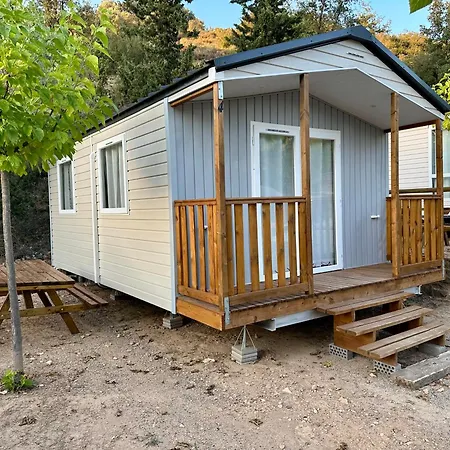 Camping Rio Vero De Alquezar * אלקויזר