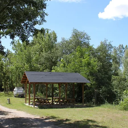 Camping Rio Vero De Alquezar * אלקויזר
