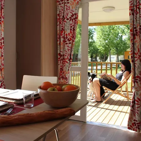 Camping Rio Vero De Alquezar * אלקויזר
